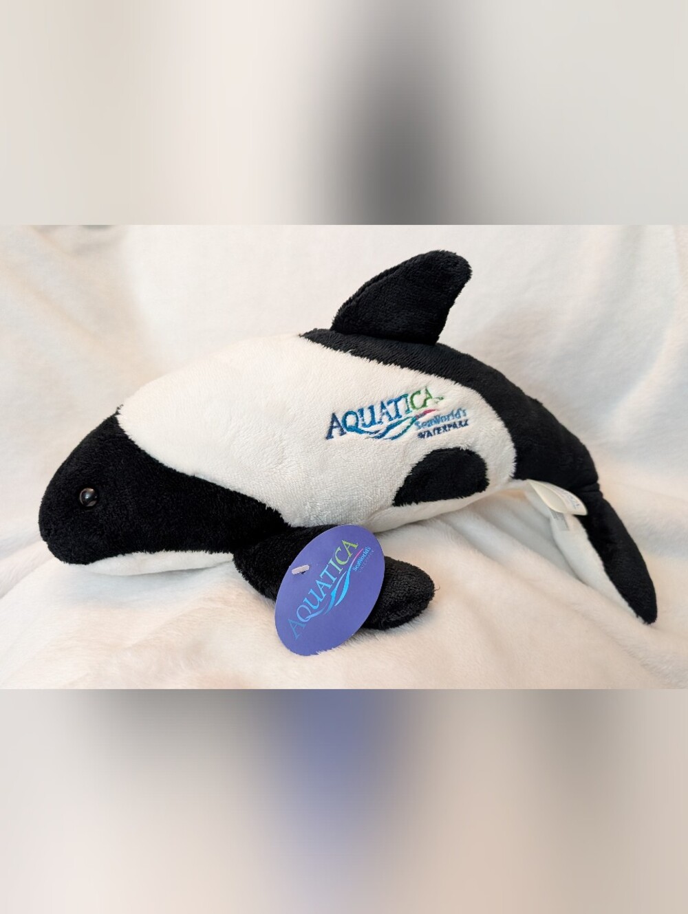 Aquatica SeaWorld Waterpark commerson's dolphin Plush Stuffed Animal orca whale